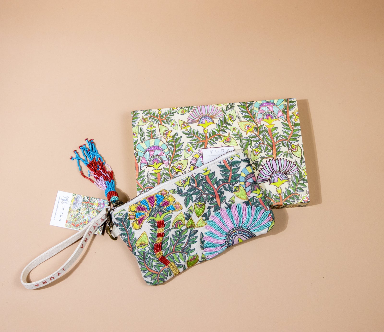 iYURA Paraania Pouch