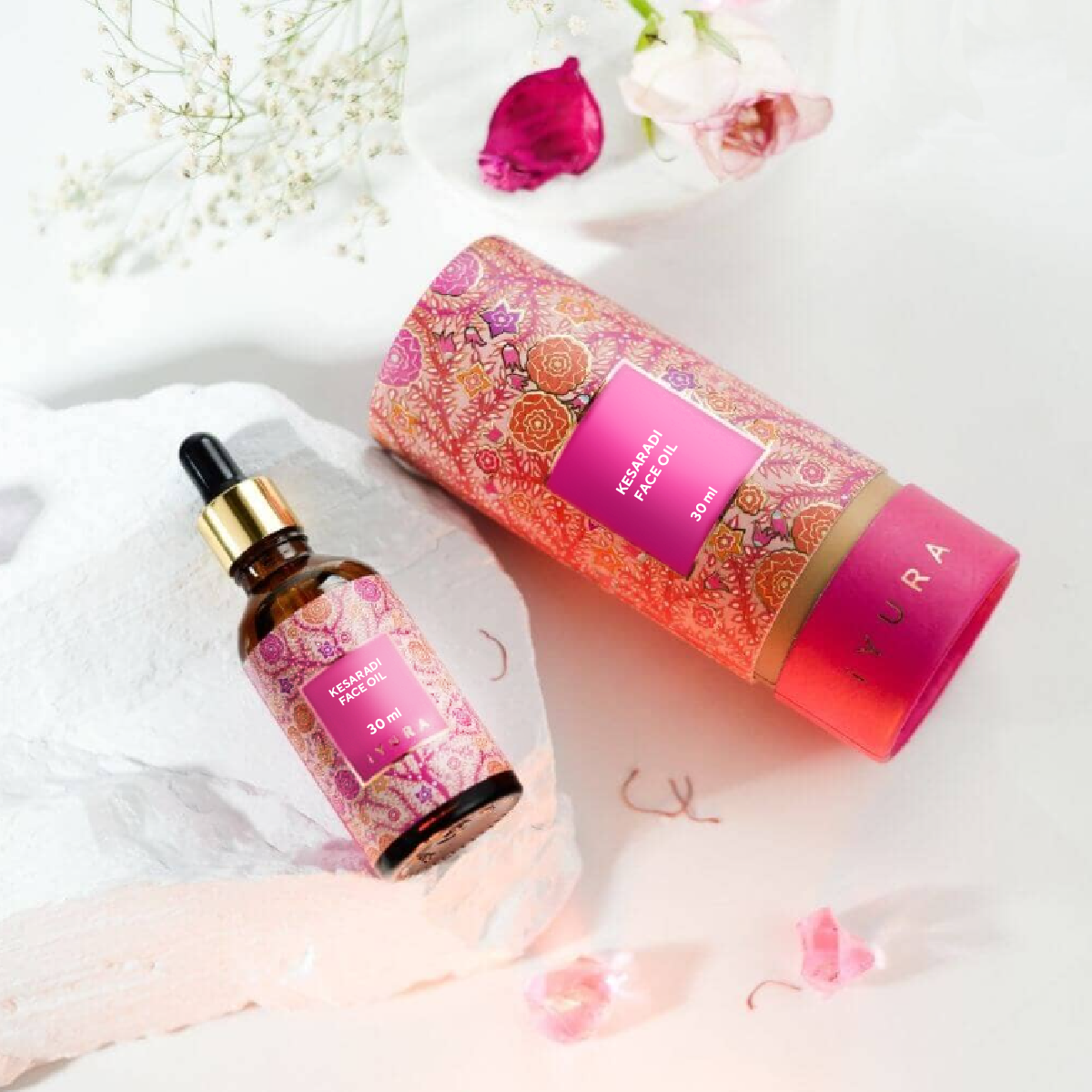 Kesaradiöl - ein Gesichtsöl, das Ihre trockene oder empfindliche Haut mit Feuchtigkeit natürlich versorgt. Hautpflege pur für strahlende Haut!