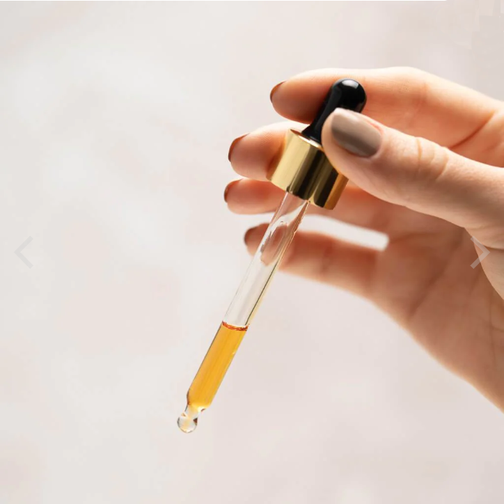 Kesaradiöl - Tägliches ayurvedisches Gesichtsöl mit Safran, Vetiver, Lakritze und Haldi